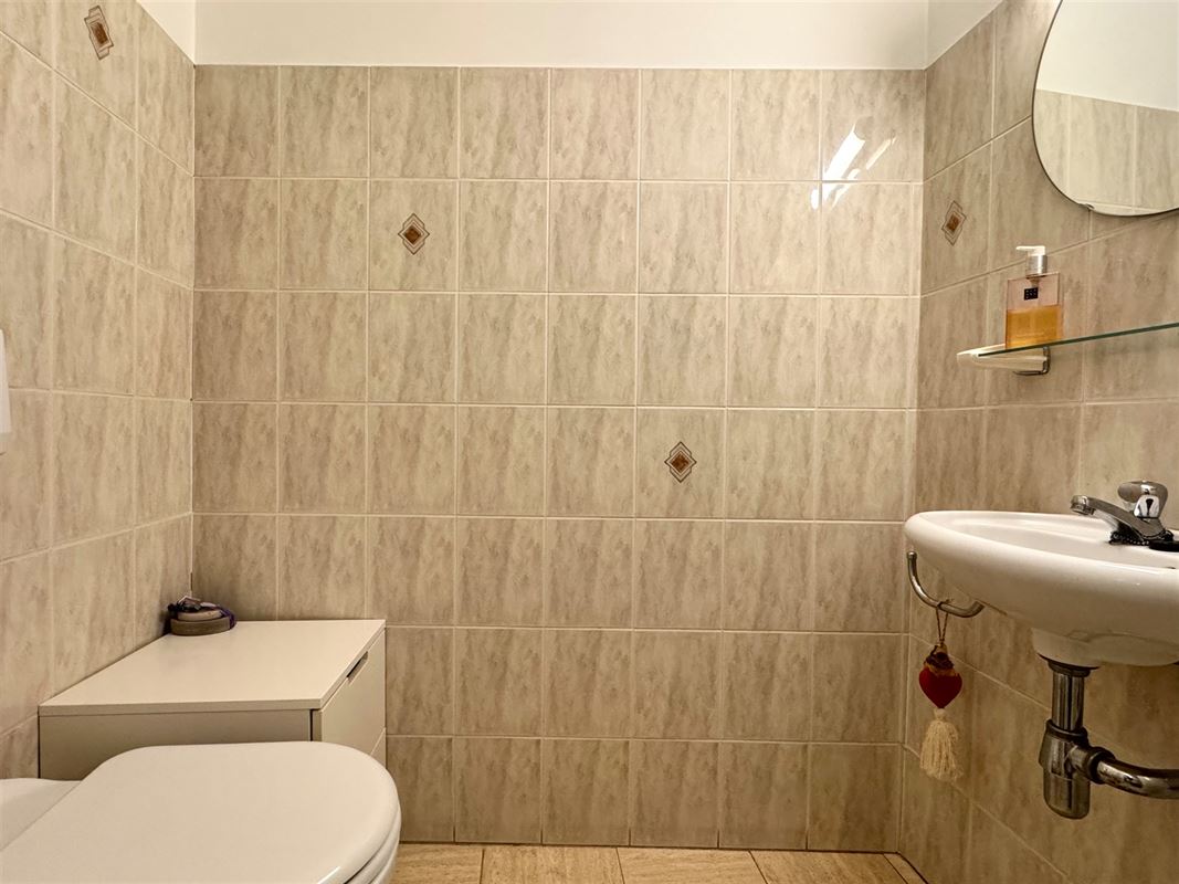 LICHTRIJK APPARTEMENT IN HET CENTRUM VAN RONSE