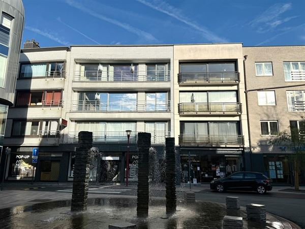 Ruim en lichtrijk appartement in het centrum van Ronse!