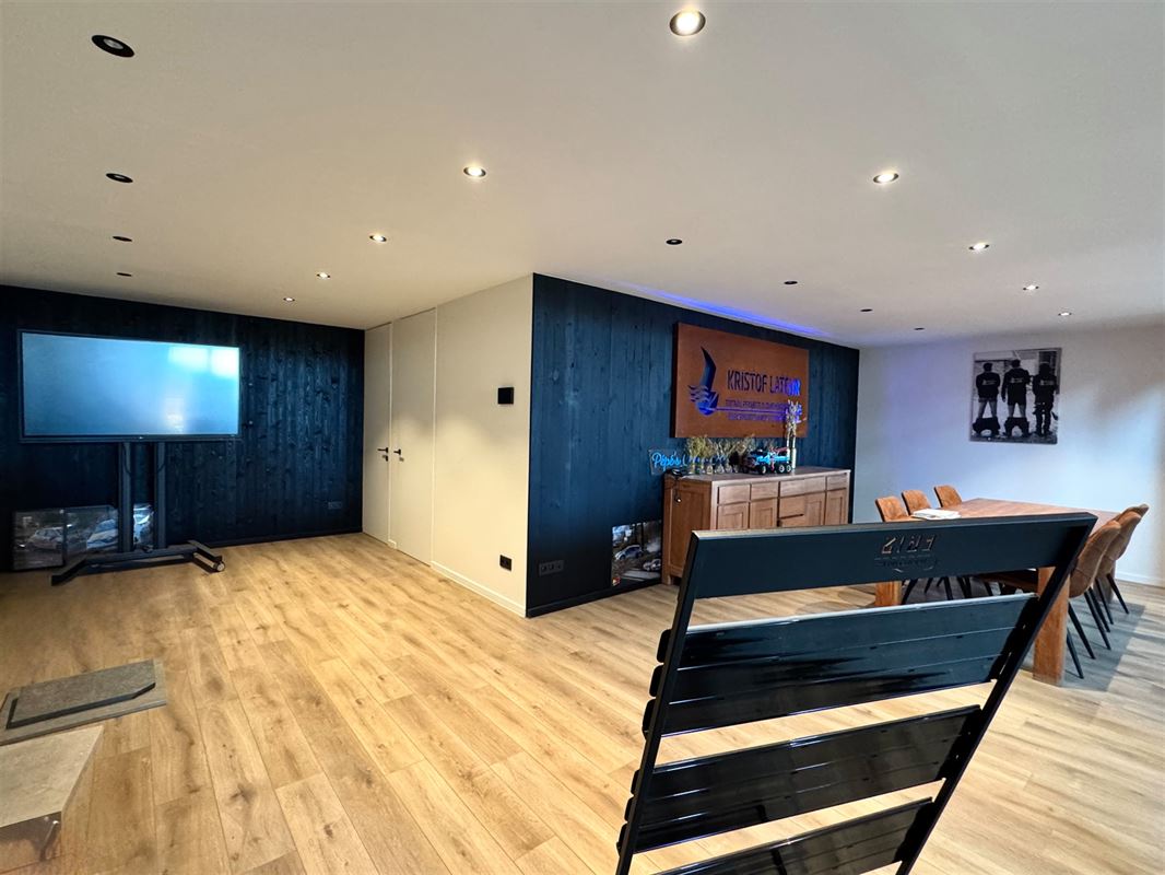 Ruime en moderne loods van 230 m² met mezzanine van 57 m²