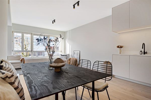 Prachtig twee slaapkamer appartement met terras