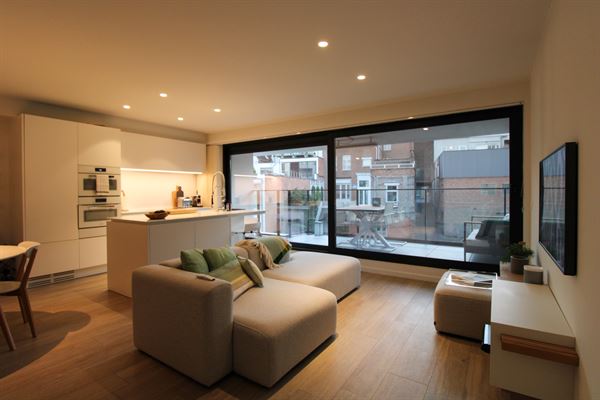 High end appartement met zuidterras aan het water