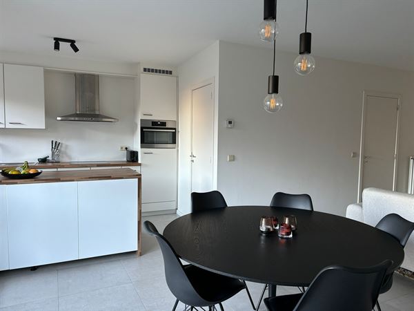 Energiezuinig gerenoveerd appartement met twee slaapkamers