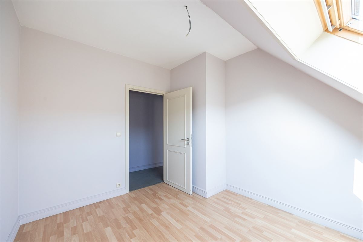 Instapklaar duplexappartement met garagebox en autostaanplaats