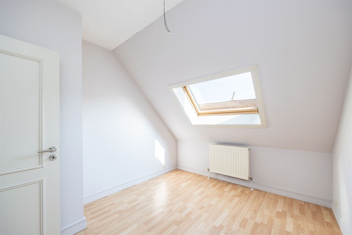 Instapklaar duplexappartement met garagebox en autostaanplaats