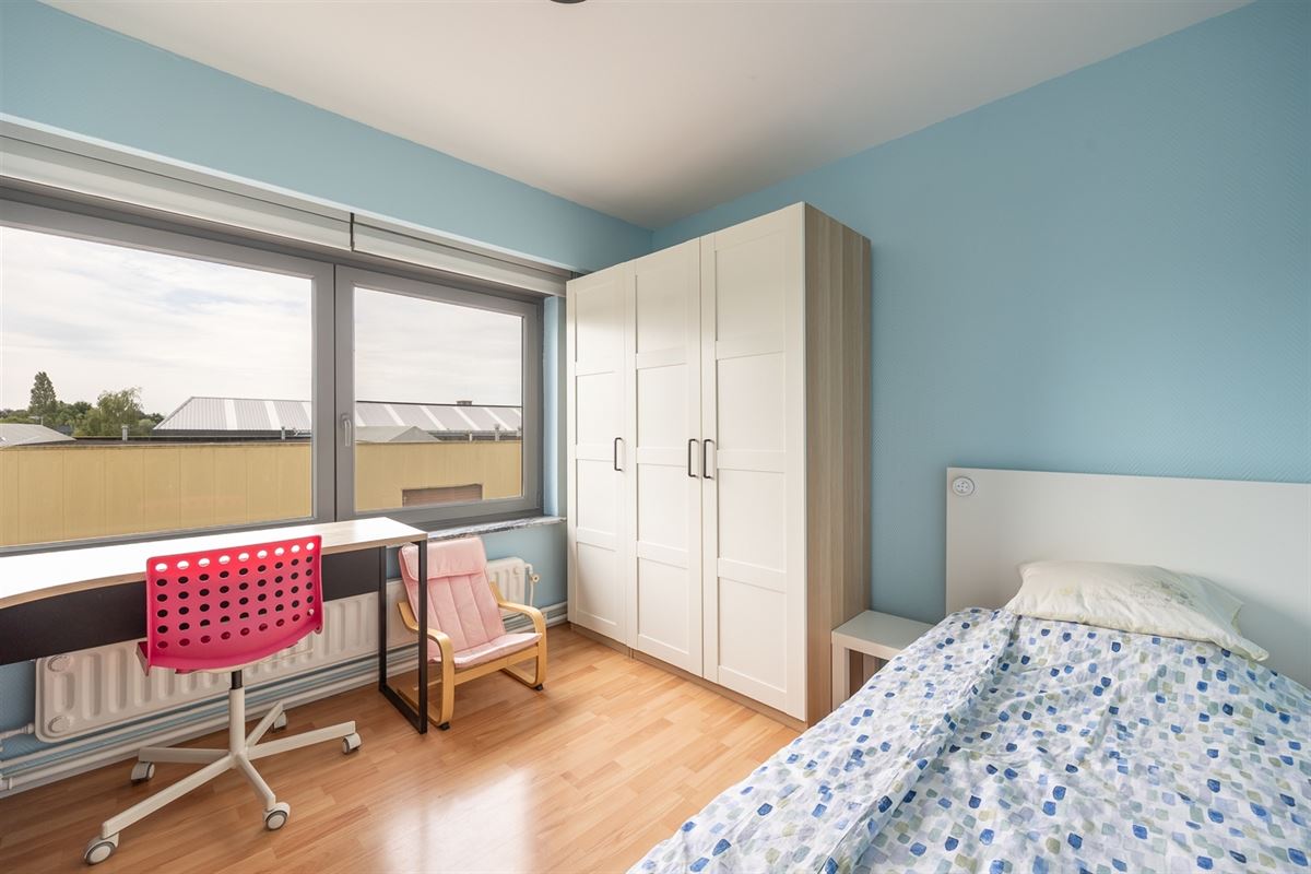 Instapklare bel-etage met 3 slaapkamers en gezellige tuin