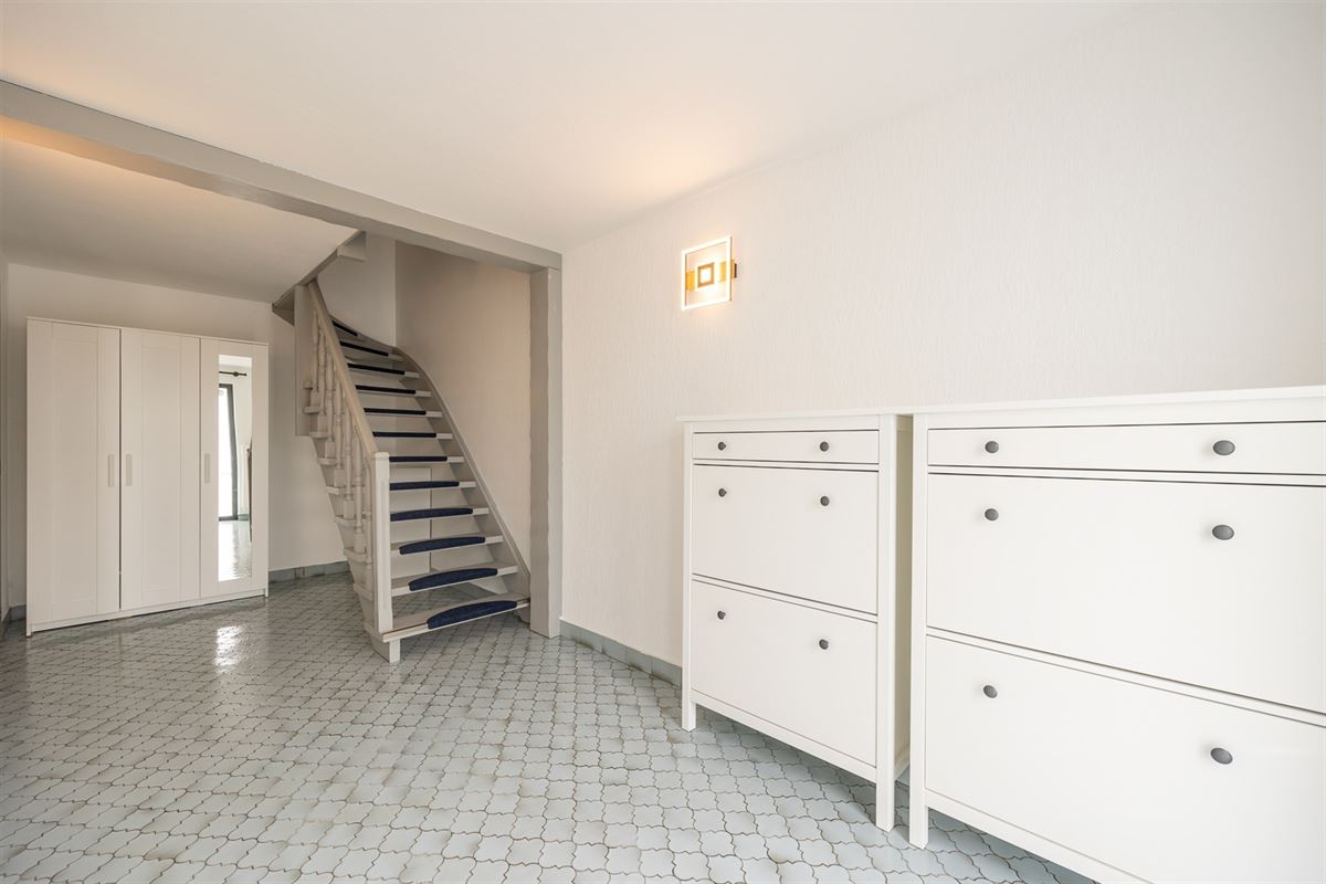 Instapklare bel-etage met 3 slaapkamers en gezellige tuin