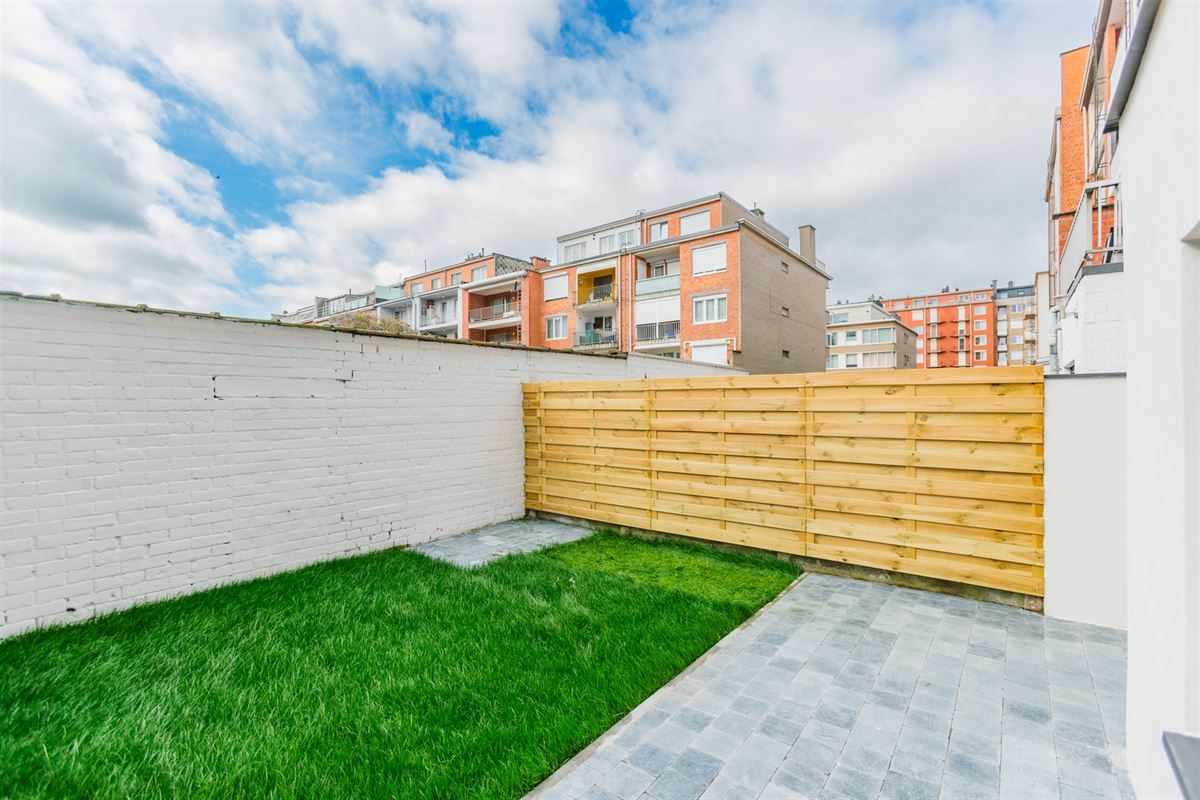 Prachtig gerenoveerd appartement met zonnige tuin