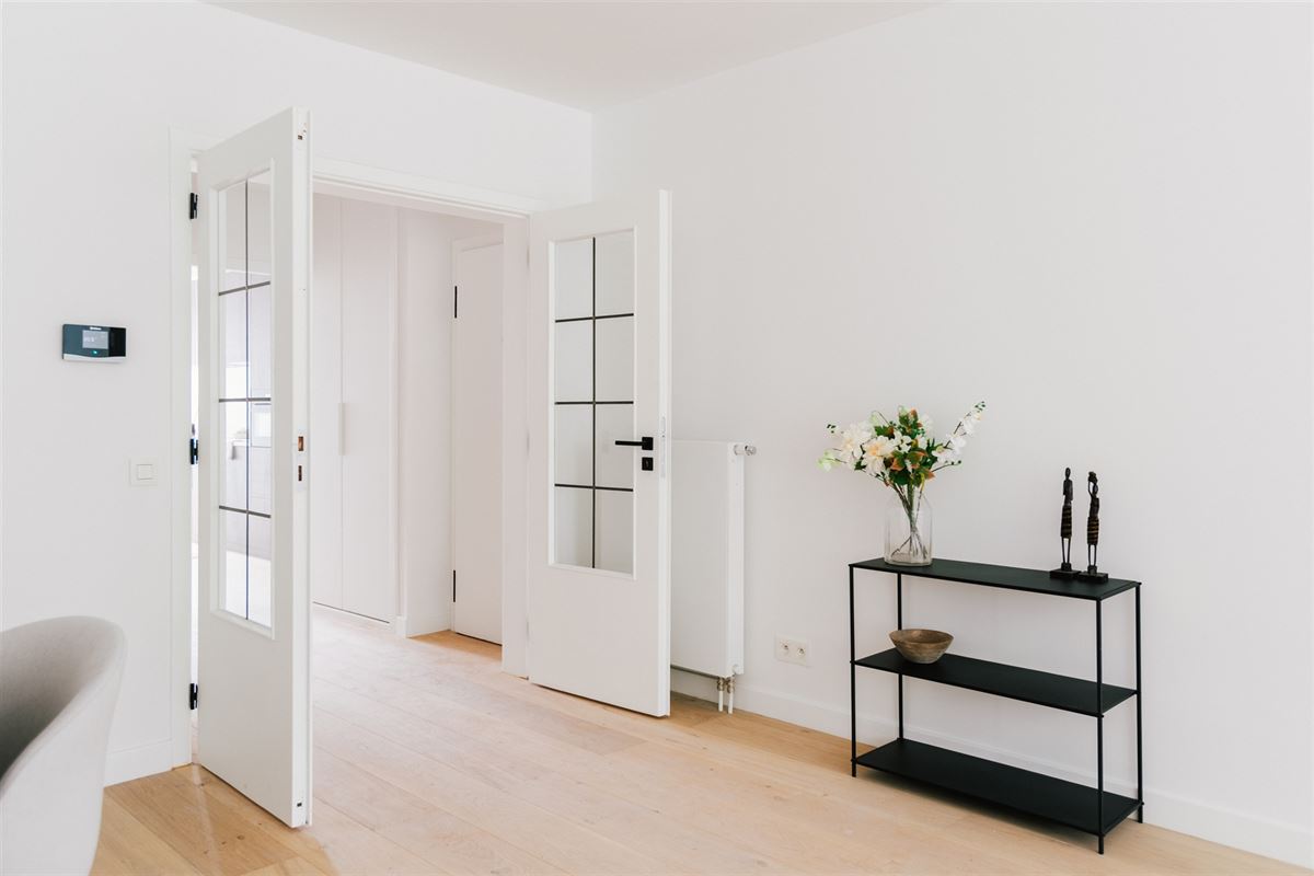 Prachtig gerenoveerd appartement met zonnige tuin
