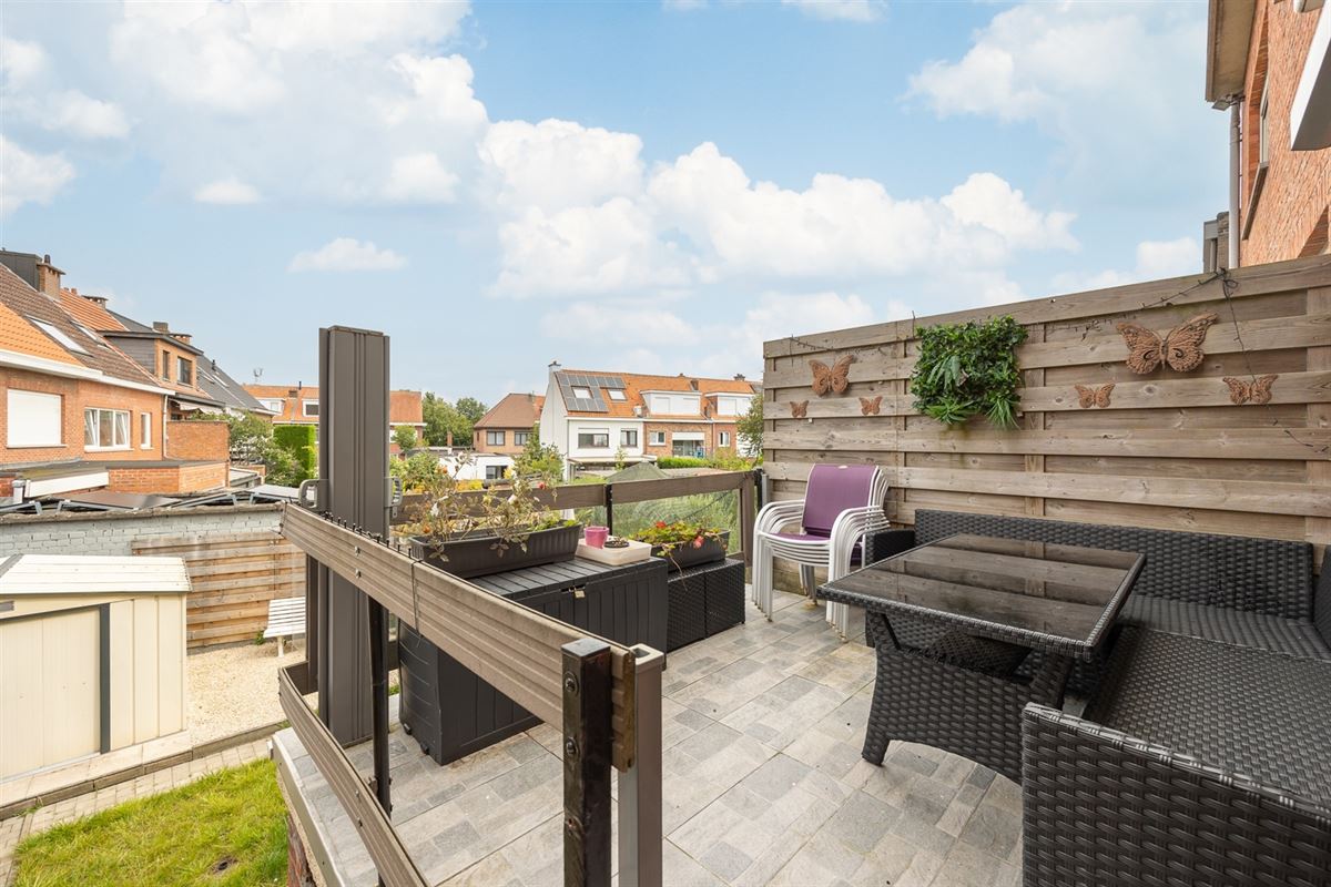 Instapklare bel-etage met 3 slaapkamers en gezellige tuin