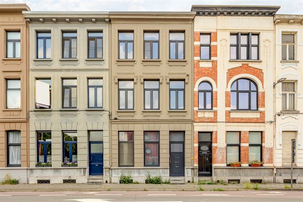 Opbrengsteigendom vlakbij Post X en Berchem-Zuid station