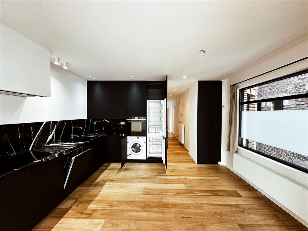 Modern gerenoveerd appartement met drie slaapkamers nabij Boekenbergpark