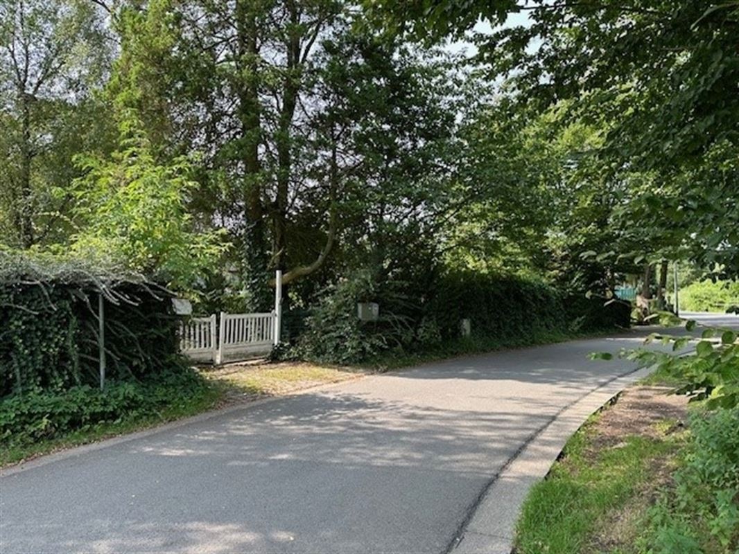 2 bouwgronden half open bebouwing of 1 villagrond