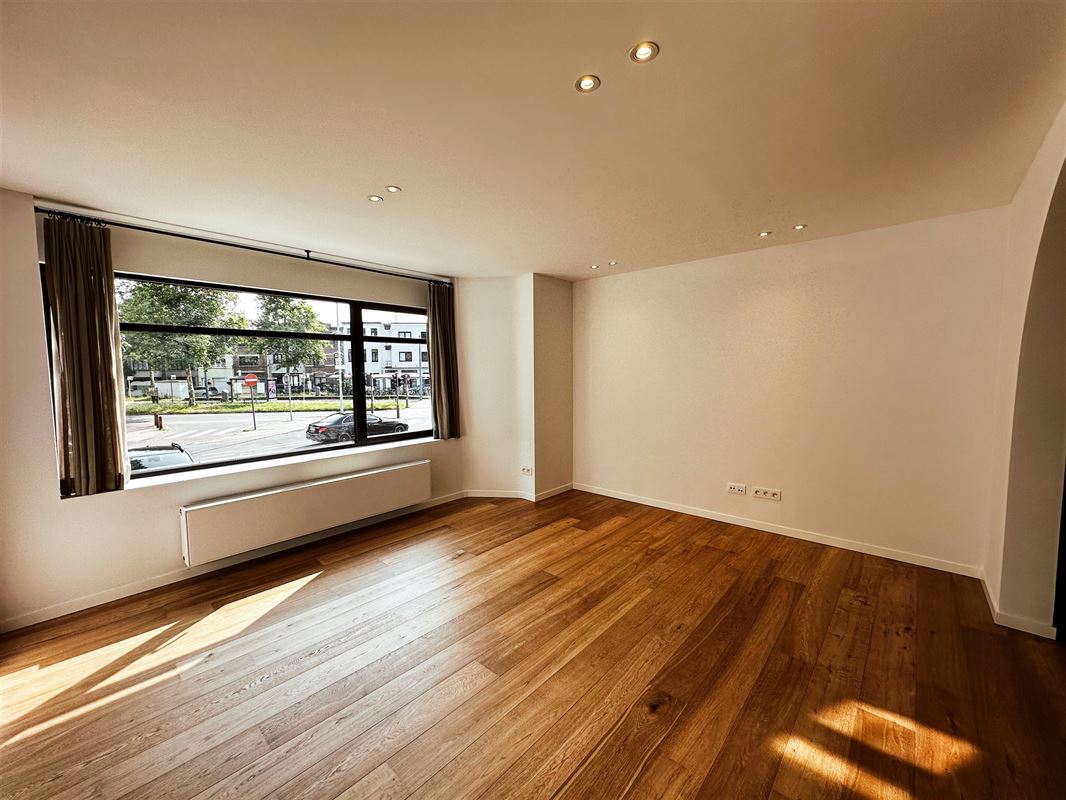 Modern gerenoveerd appartement met drie slaapkamers nabij Boekenbergpark