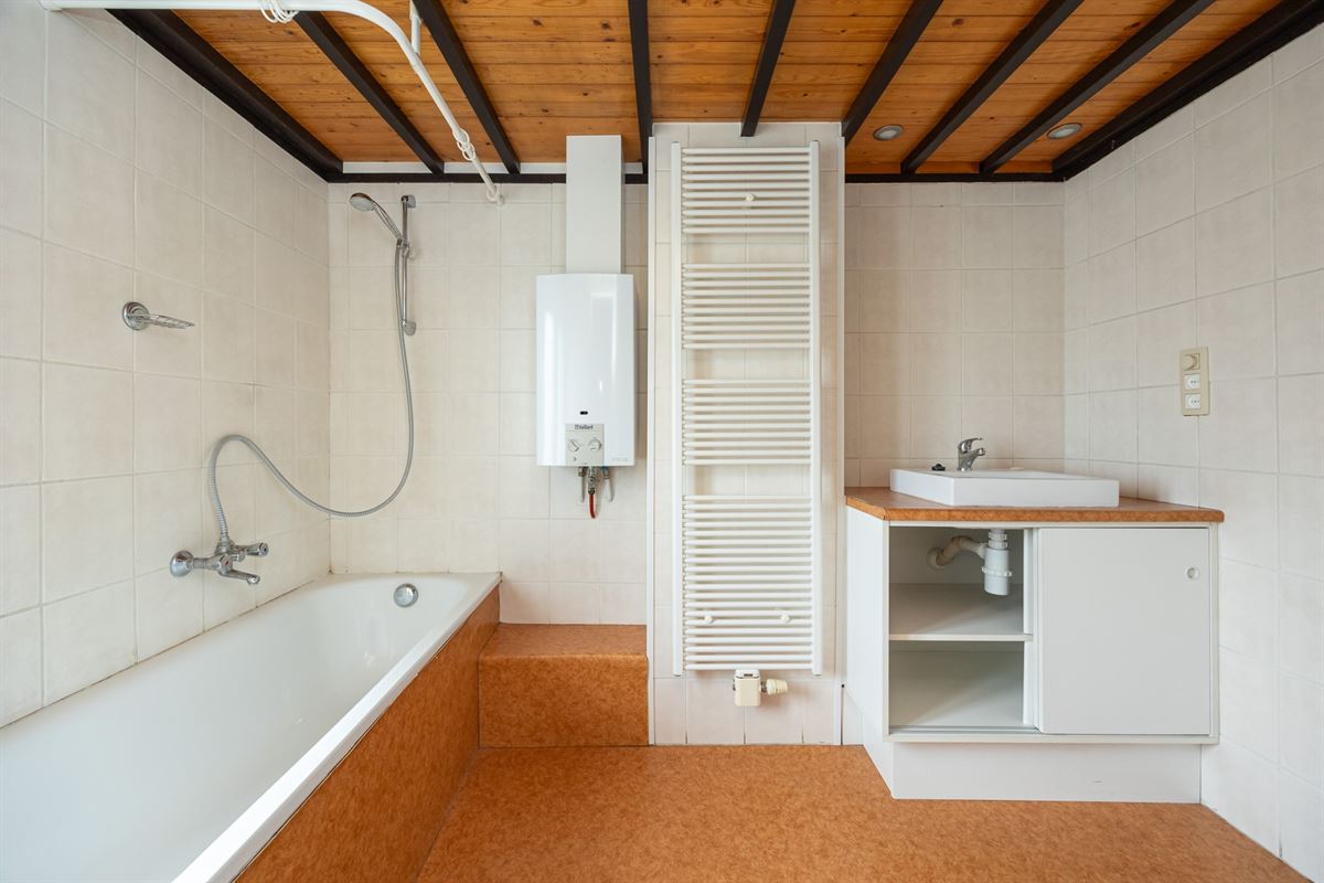 Lichtrijke eengezinswoning nabij Dageraadplaats