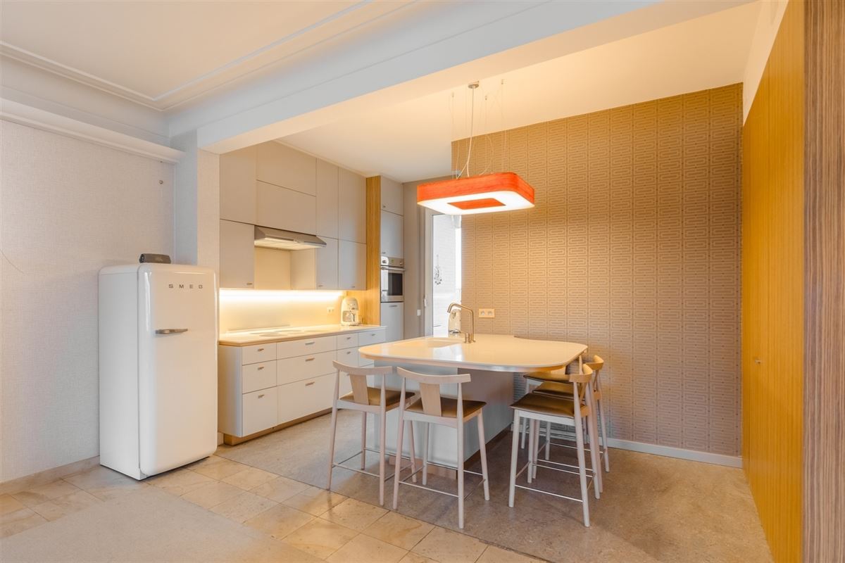 Penthouse met panoramisch terras nabij het Harmoniepark
