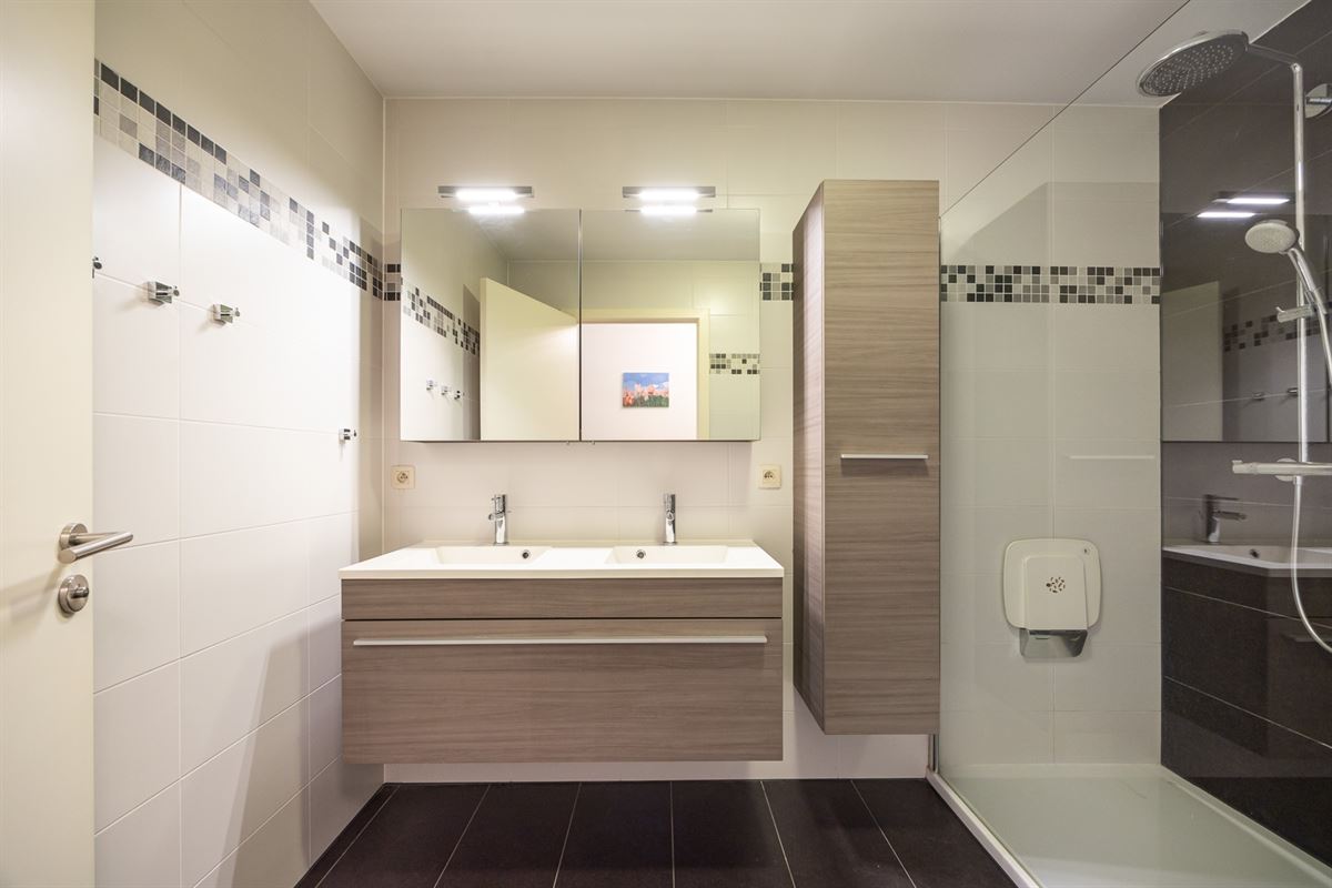 Zuidgericht hoekappartement vlakbij station Duffel