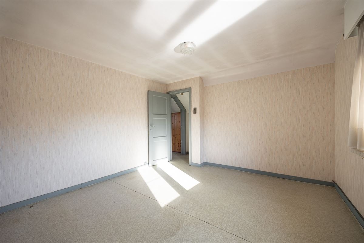 Te renoveren starterswoning met charmant karakter