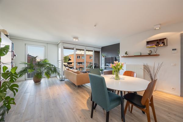 Energiezuinig gerenoveerd appartement met twee slaapkamers