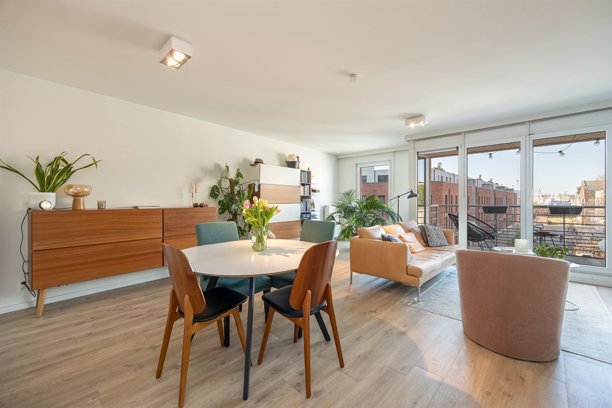 Energiezuinig gerenoveerd appartement met twee slaapkamers