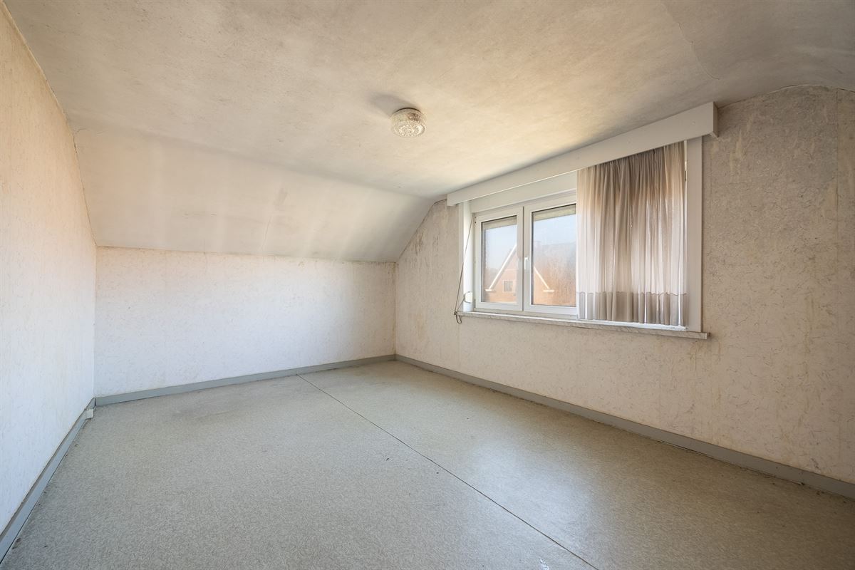 Te renoveren starterswoning met charmant karakter