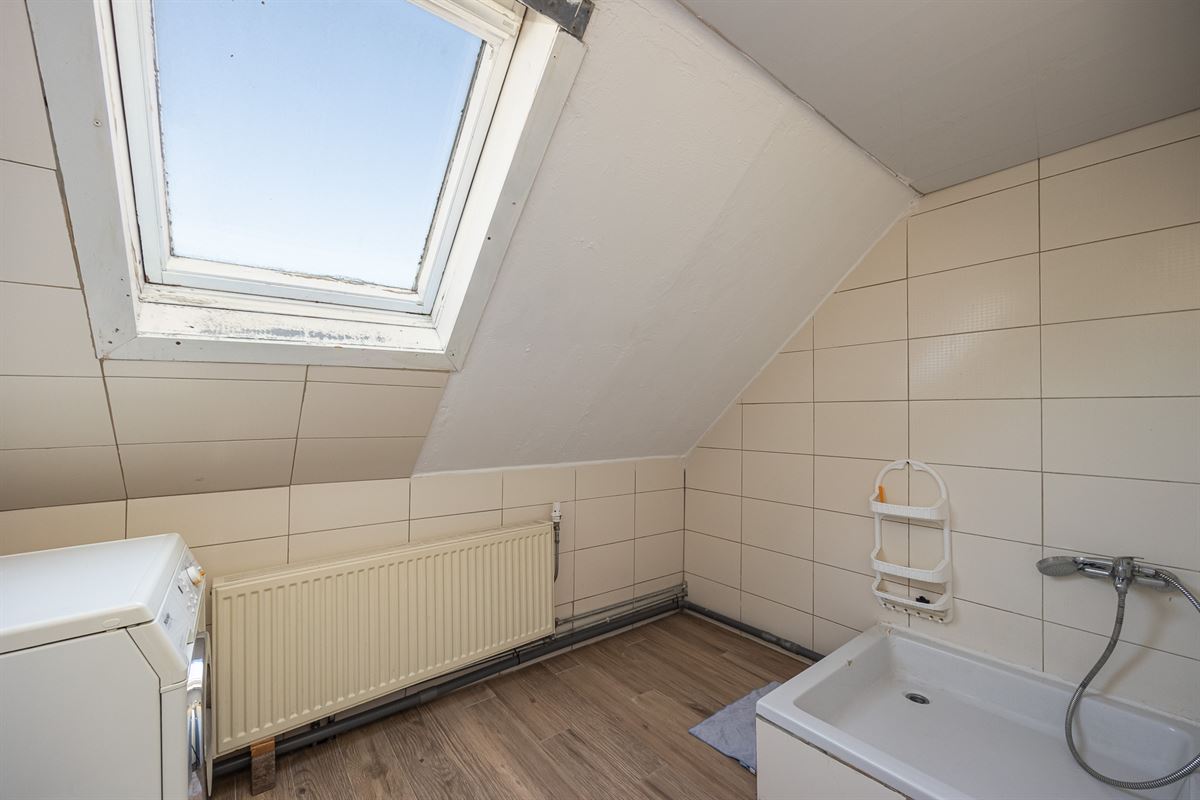 Opbrengsteigendom met 3 units nabij Park Spoor Noord