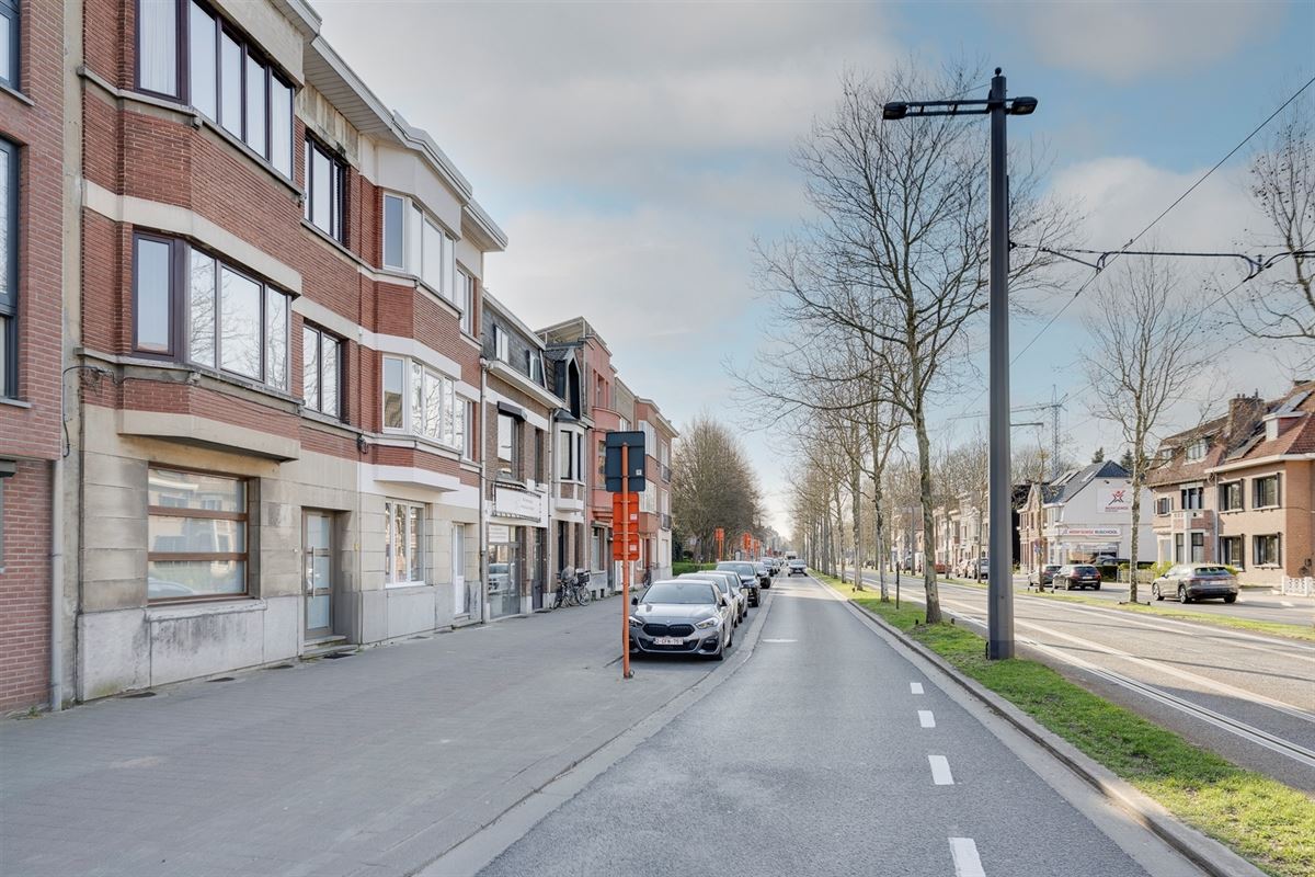 Prachtig gerenoveerd appartement met zuidgerichte tuin
