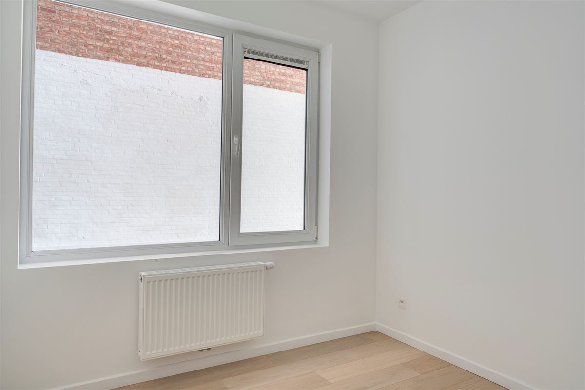 Prachtig gerenoveerd appartement met zuidgerichte tuin