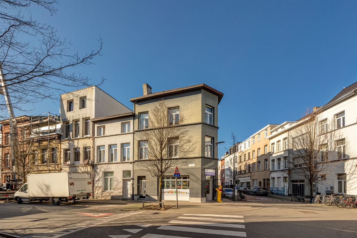 Opbrengsteigendom met 3 units nabij Park Spoor Noord