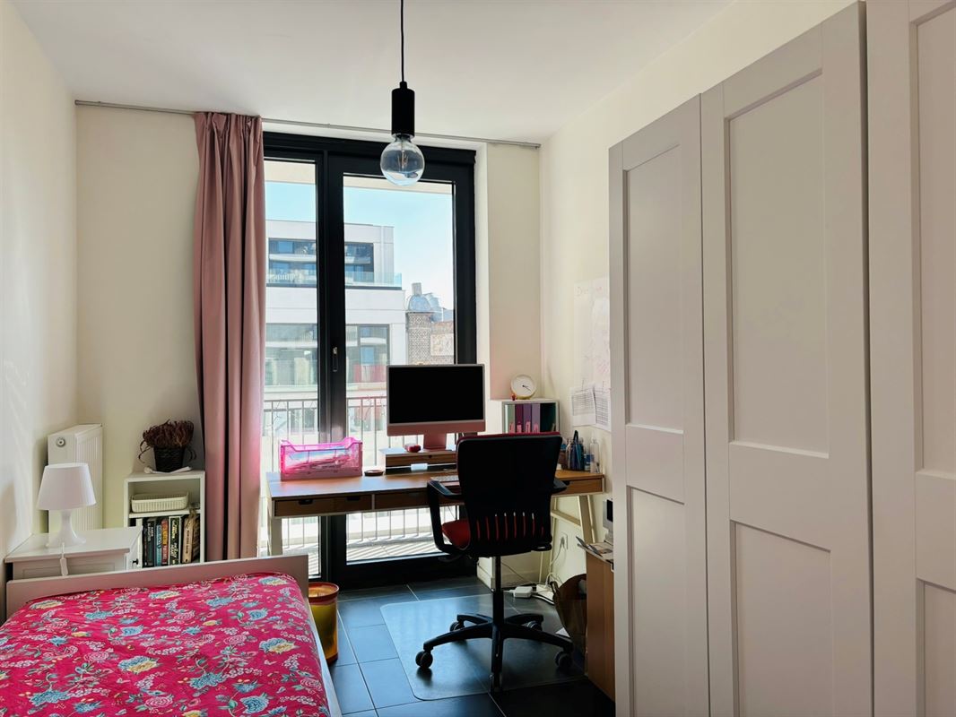 Modern tweeslaapkamerappartement op het bruisende Eilandje