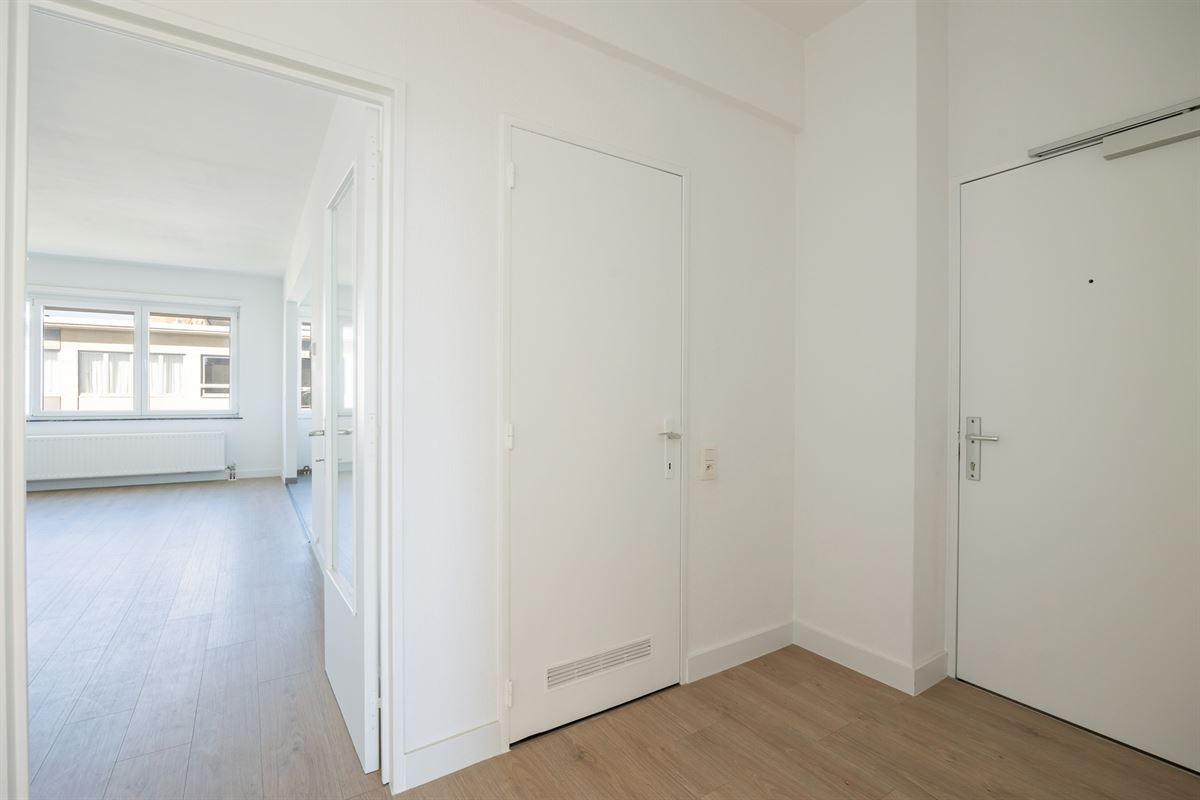 Gerenoveerd appartement met 2 slaapkamers nabij de Slachthuissite