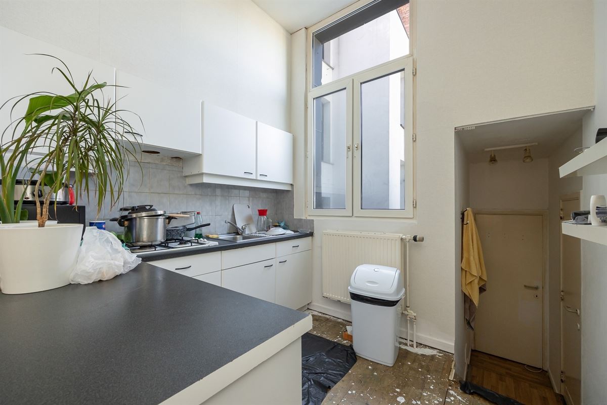 Karaktervolle burgerwoning met potentieel in geliefde buurt