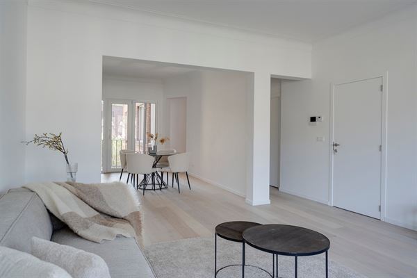 Prachtig gerenoveerd appartement met zuidgericht terras