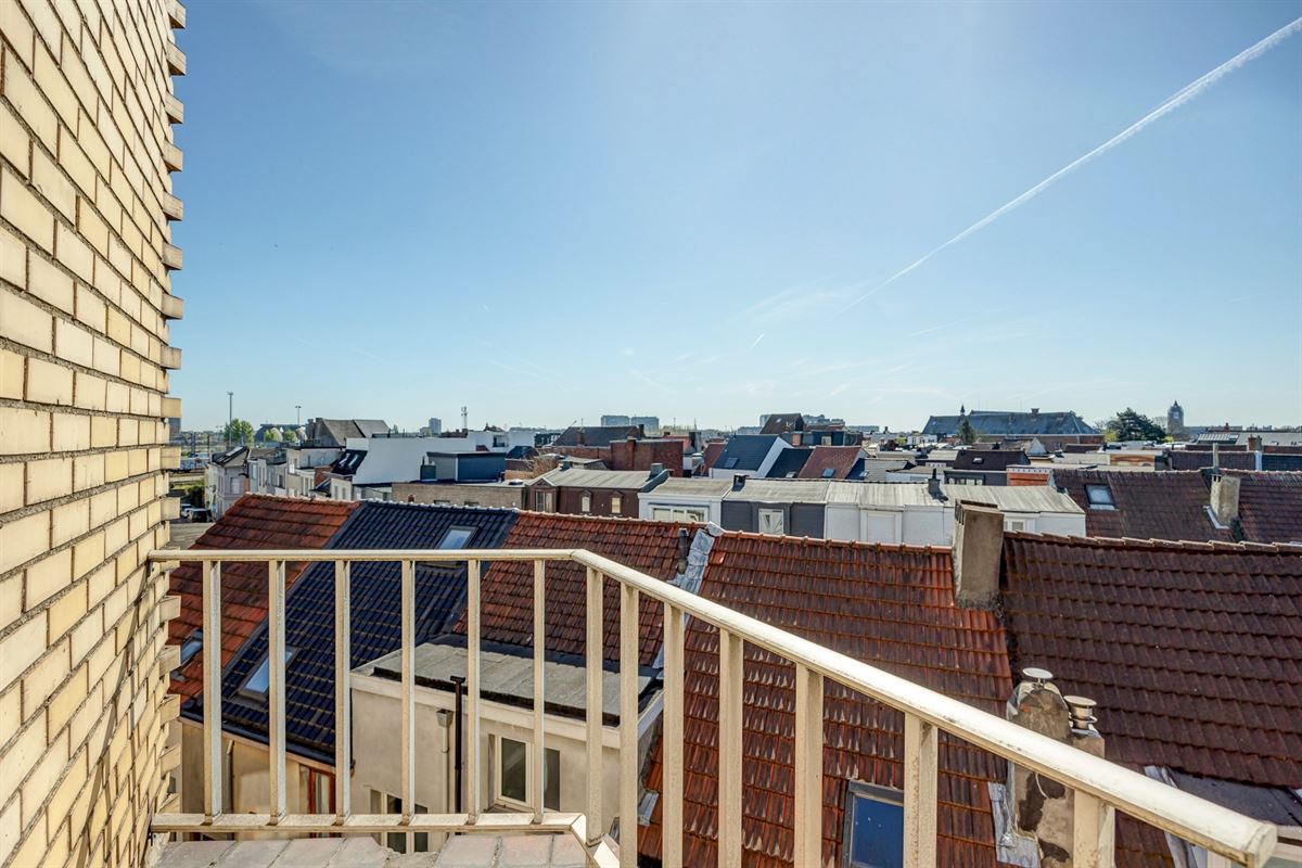 Gerenoveerd appartement met 2 slaapkamers nabij de Slachthuissite