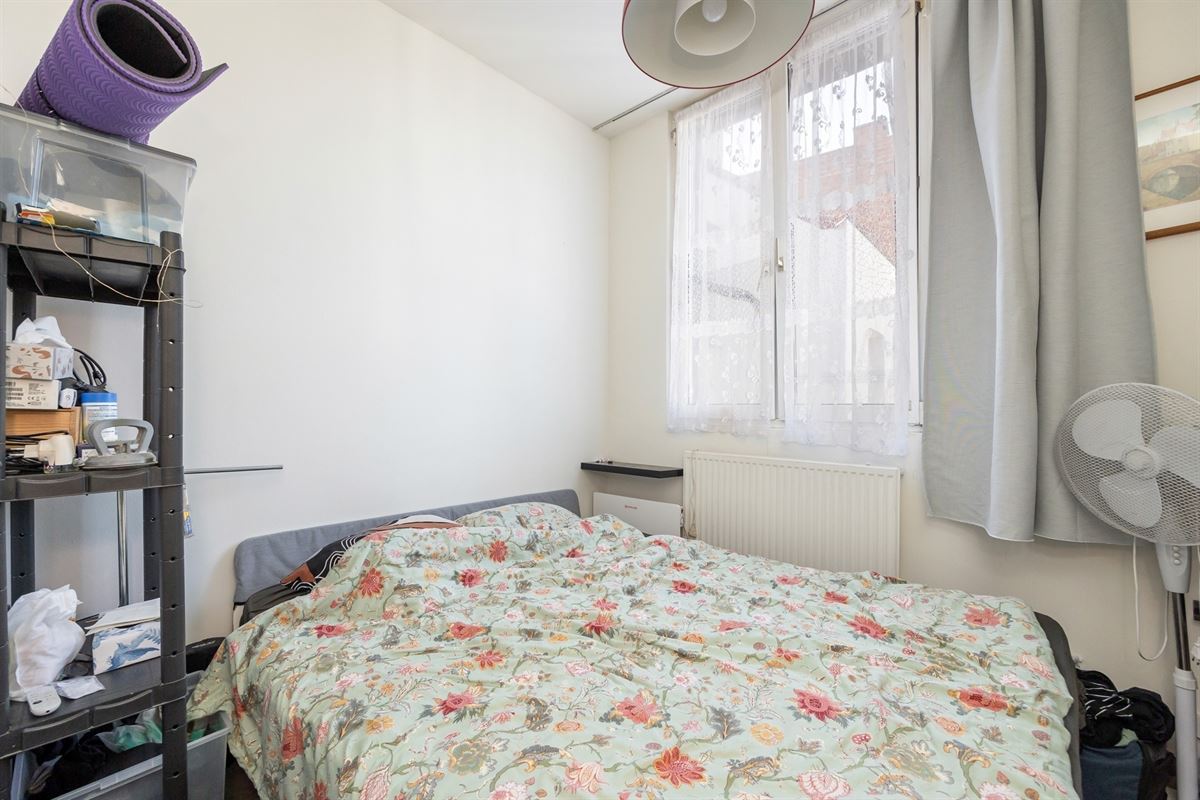 Karaktervolle burgerwoning met potentieel in geliefde buurt