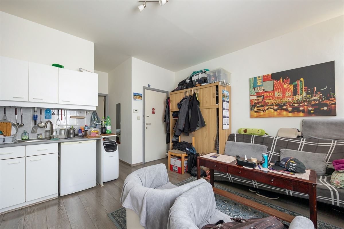 Karaktervolle burgerwoning met potentieel in geliefde buurt