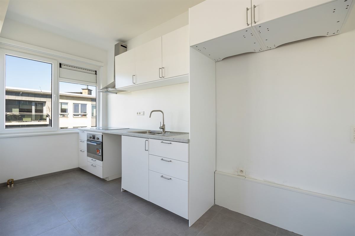 Gerenoveerd appartement met 2 slaapkamers nabij de Slachthuissite