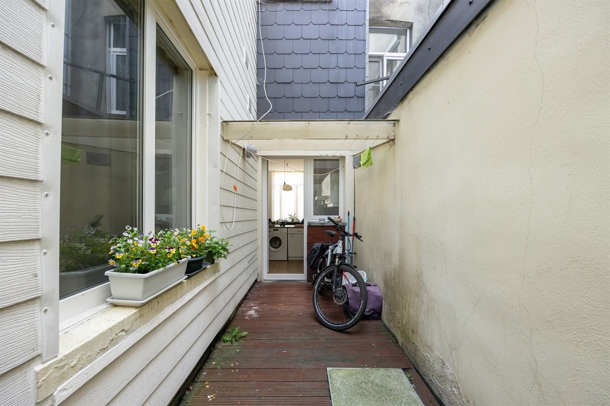 Karaktervolle burgerwoning met potentieel in geliefde buurt