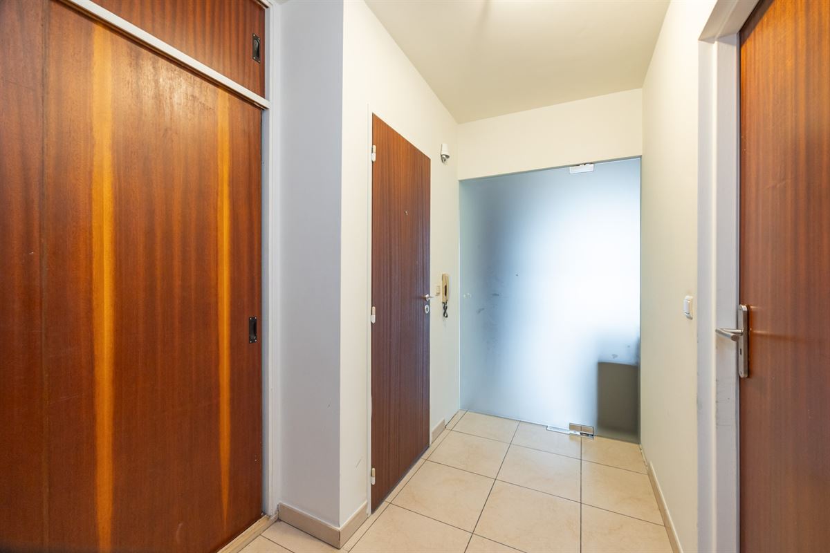 Instapklaar appartement met 2 slaapkamers in hartje Berchem