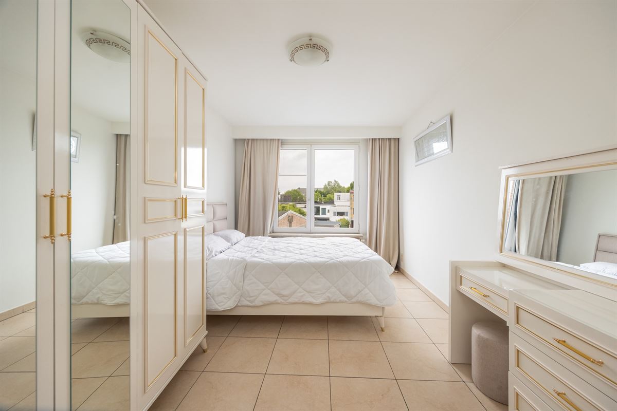 Instapklaar appartement met 2 slaapkamers in hartje Berchem