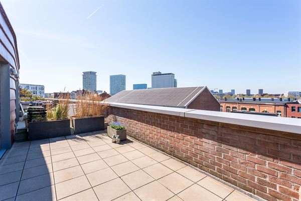 Lichtrijke duplexpenthouse met twee terrassen