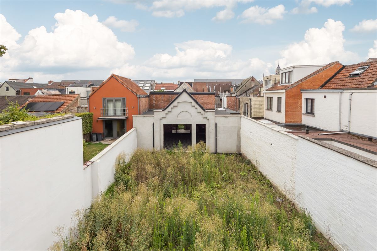 Gerenoveerd appartement met zonovergoten dakterras op toplocatie in Lier
