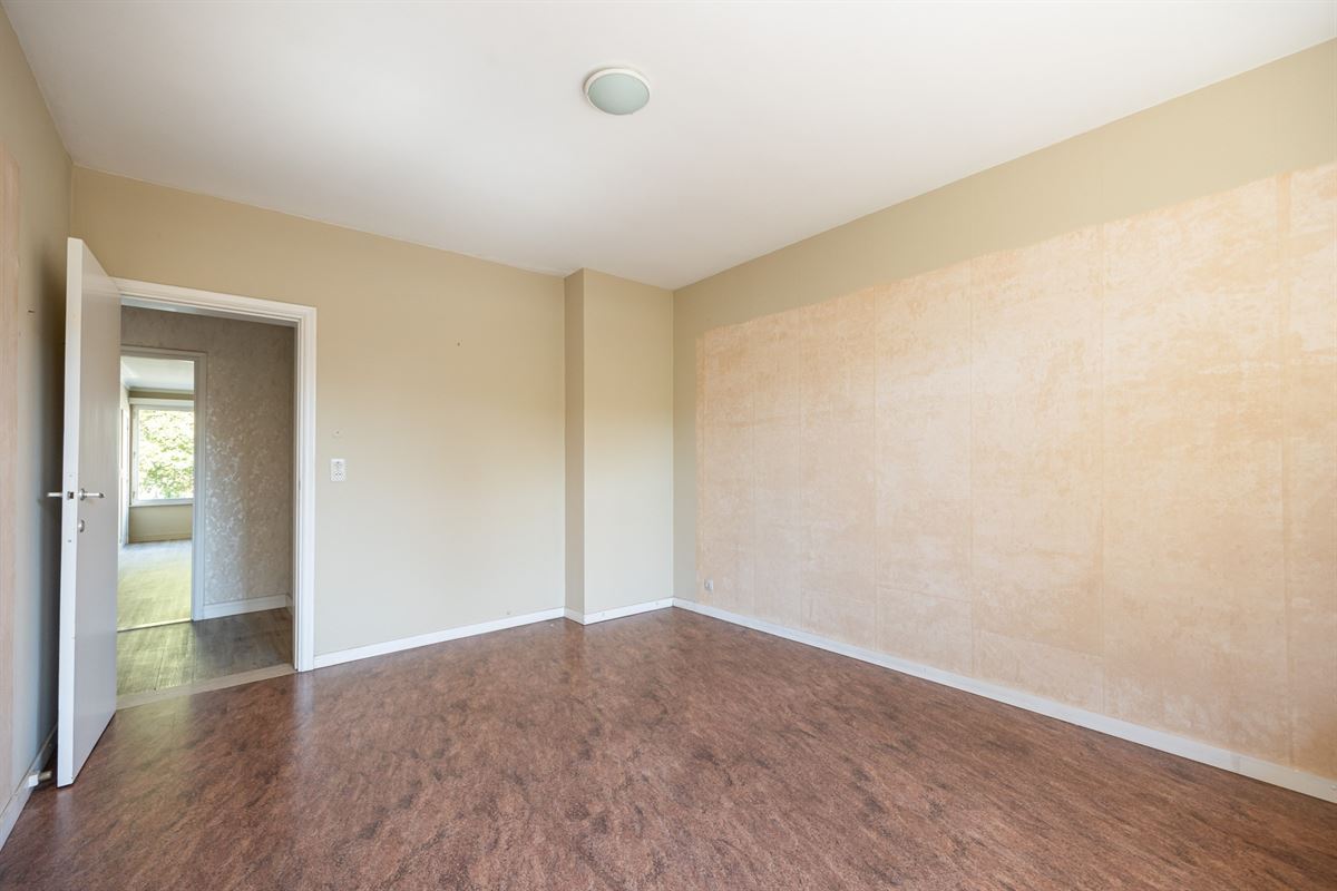 Op te frissen appartement met zuidgericht terras