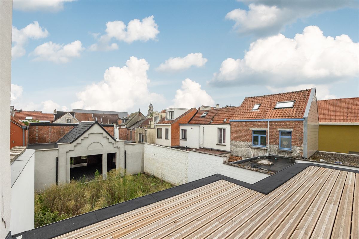 Gerenoveerd appartement met zonovergoten dakterras op toplocatie in Lier