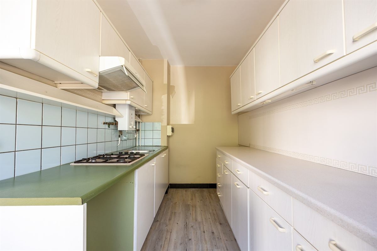 Op te frissen appartement met zuidgericht terras