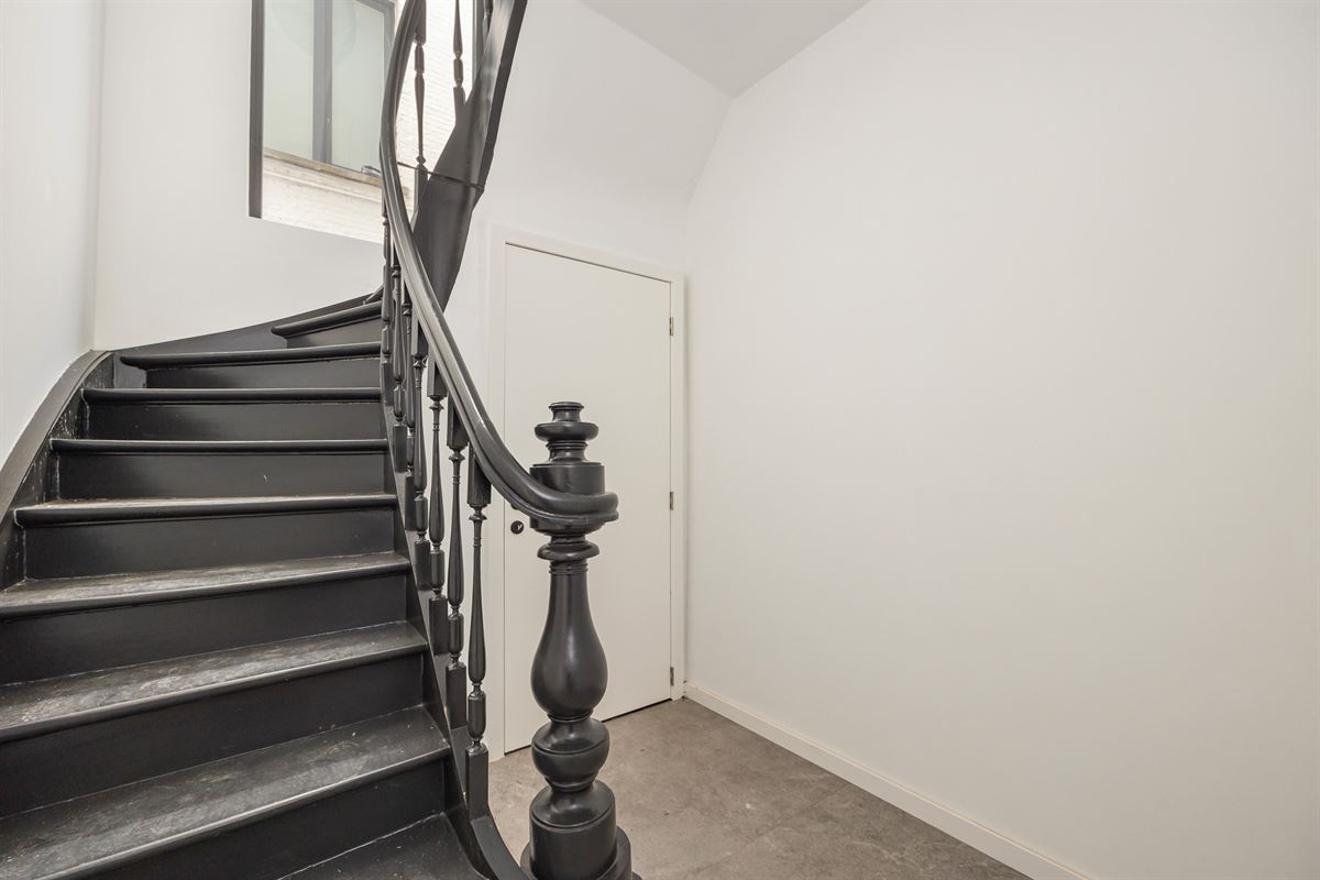 Gerenoveerd appartement met zonovergoten dakterras op toplocatie in Lier