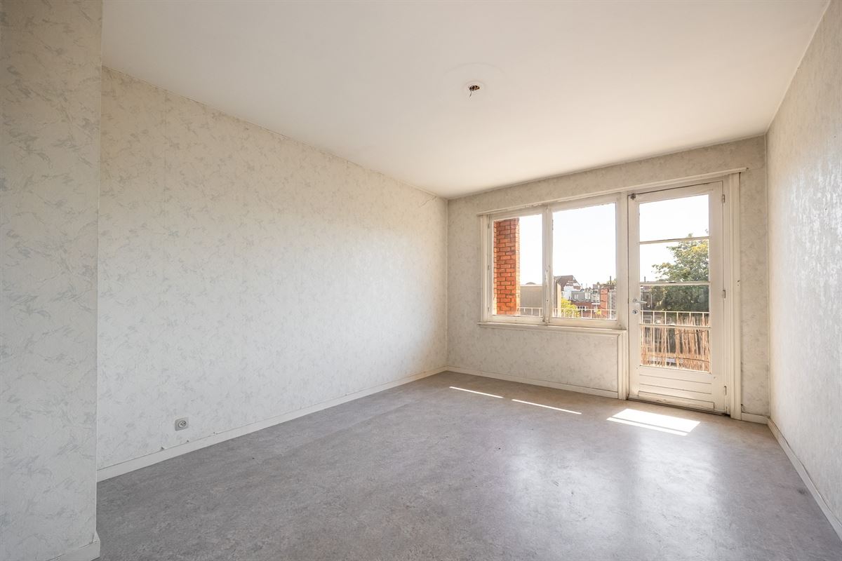 Op te frissen appartement met zuidgericht terras