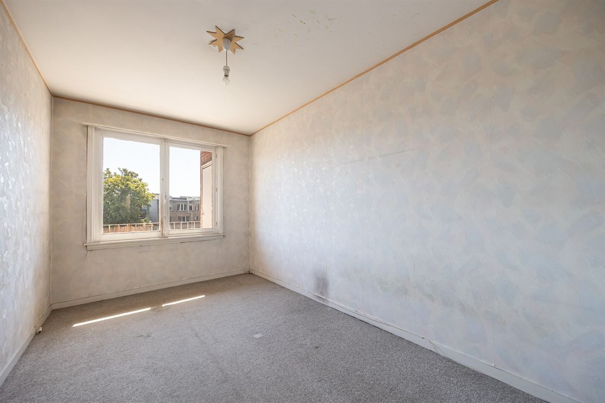 Op te frissen appartement met zuidgericht terras