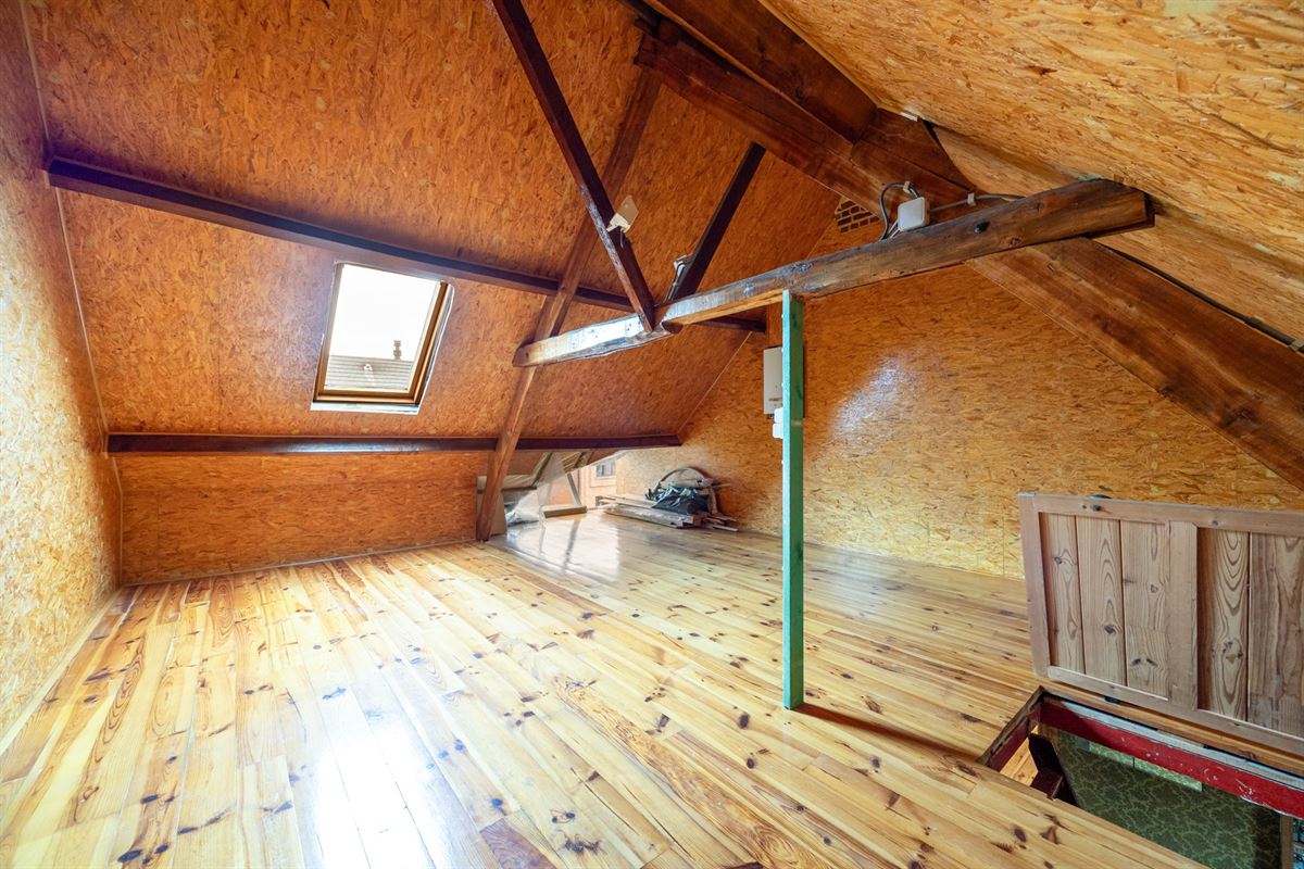 Lichtrijk op te frissen woning op 11a60ca