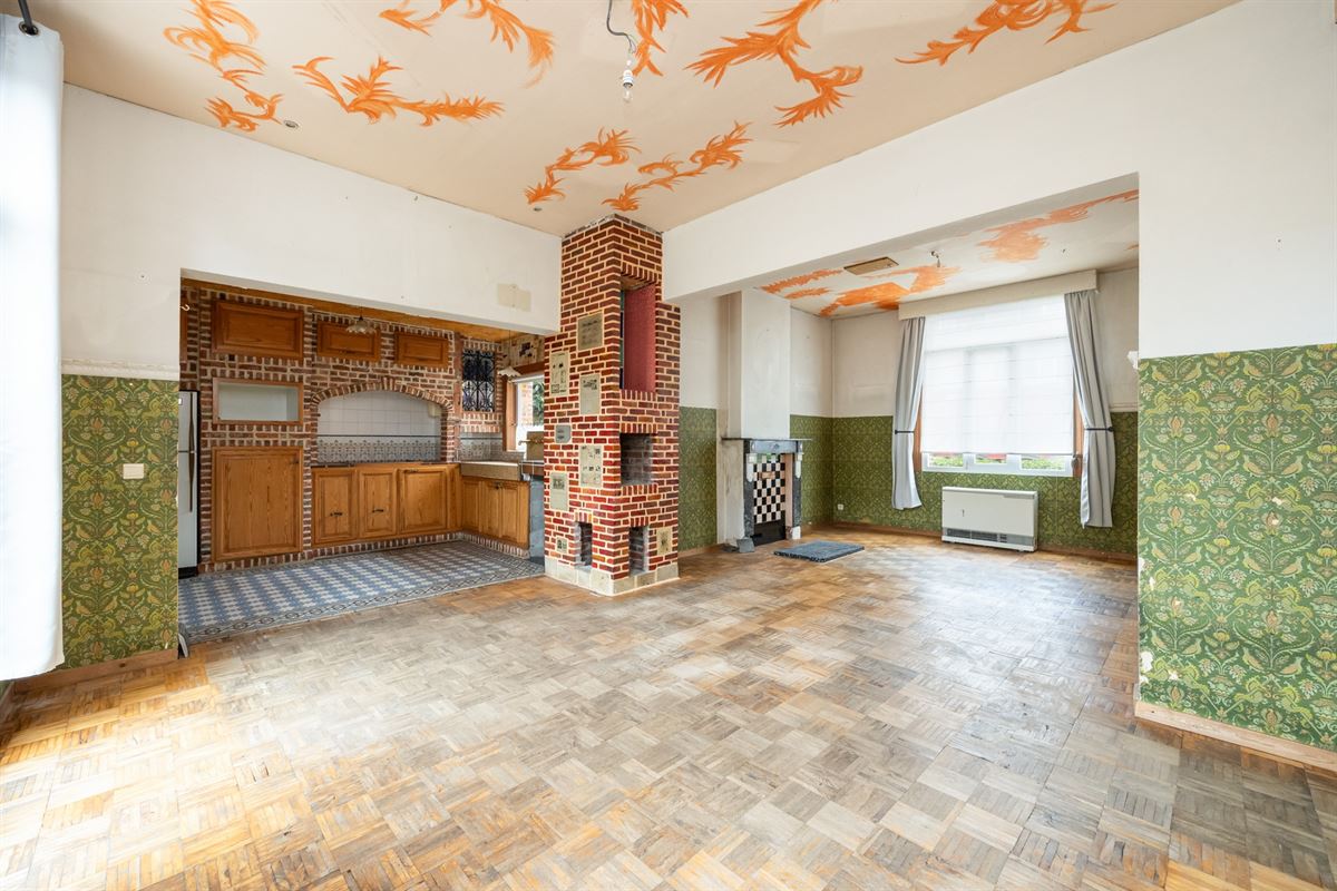 Lichtrijk op te frissen woning op 11a60ca