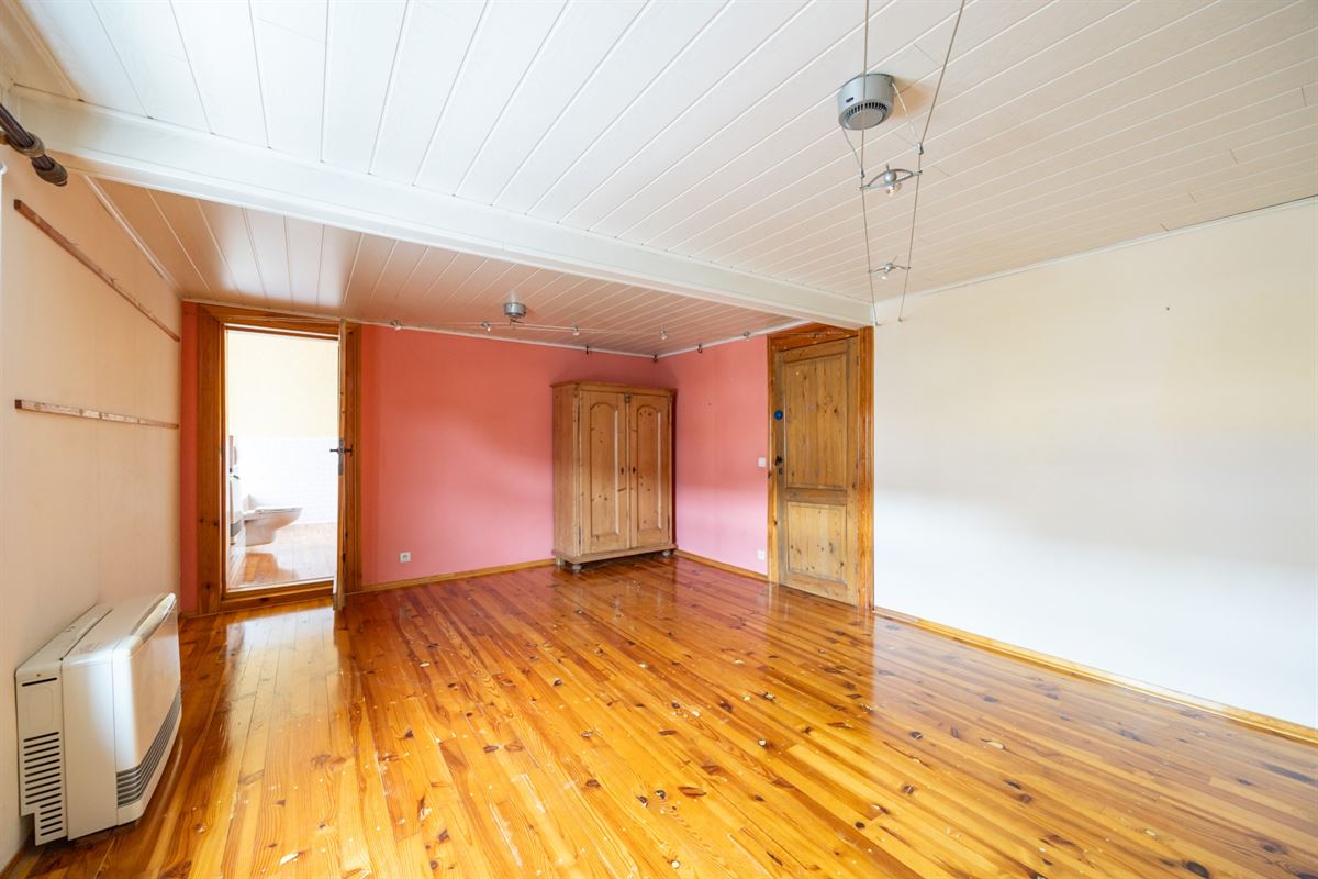 Lichtrijk op te frissen woning op 11a60ca